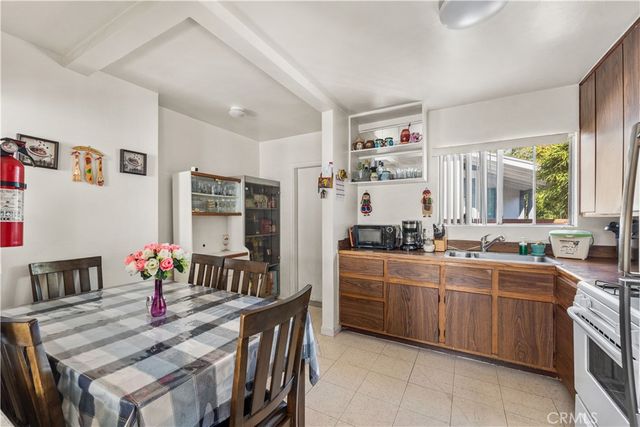 5431 Cartwright, North Hollywood, CA 91601