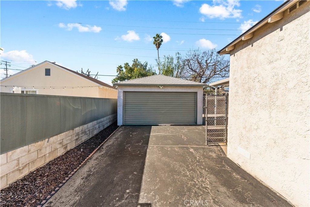Image 39 of property listing at 5431 Cartwright, North Hollywood, CA 91601