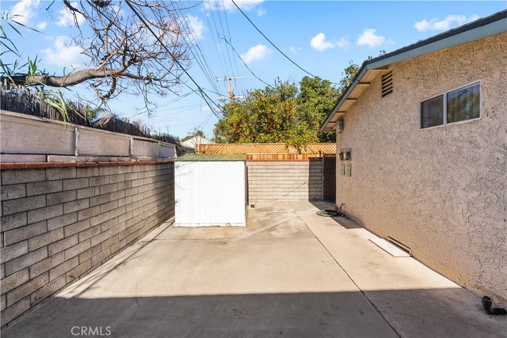 Image 40 of property listing at 5431 Cartwright, North Hollywood, CA 91601