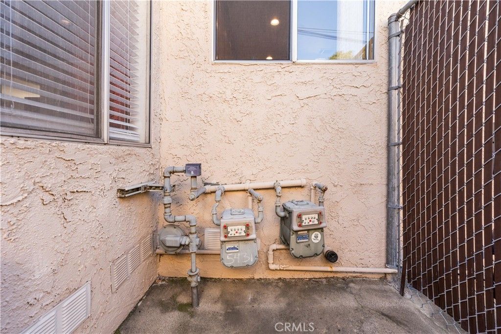 Image 46 of property listing at 5431 Cartwright, North Hollywood, CA 91601