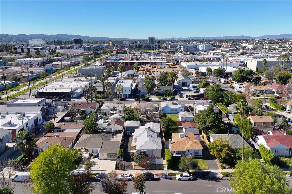 Image 50 of property listing at 5431 Cartwright, North Hollywood, CA 91601