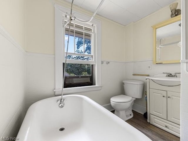 577 Eastland Avenue, Akron, OH 44305