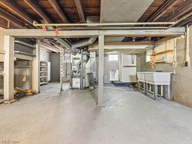 577 Eastland Avenue, Akron, OH 44305