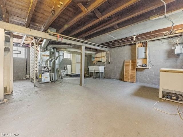 577 Eastland Avenue, Akron, OH 44305