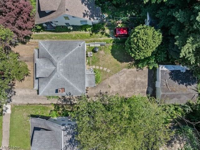 577 Eastland Avenue, Akron, OH 44305