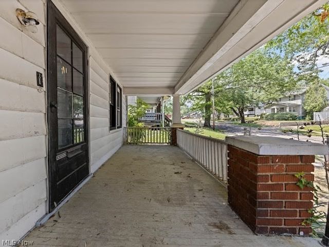 577 Eastland Avenue, Akron, OH 44305