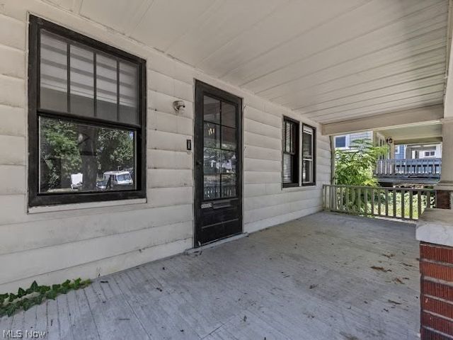 577 Eastland Avenue, Akron, OH 44305