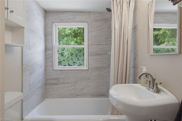 2921 Bittersweet Road, Winston-salem, NC 27106
