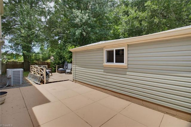 2921 Bittersweet Road, Winston-salem, NC 27106