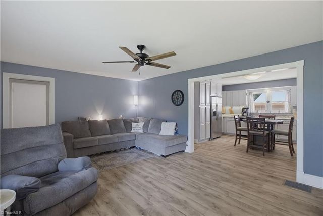 2921 Bittersweet Road, Winston-salem, NC 27106
