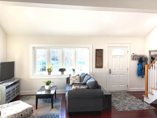 5702 S Park Avenue, Hinsdale, IL 60521