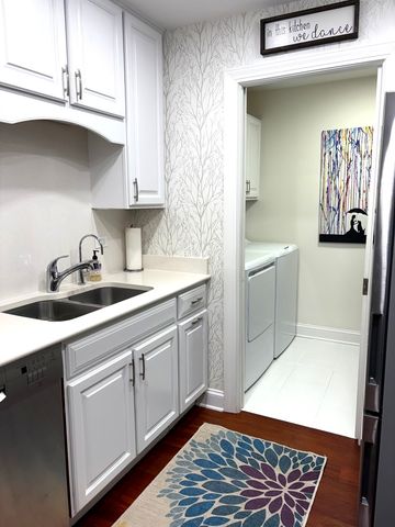 5702 S Park Avenue, Hinsdale, IL 60521