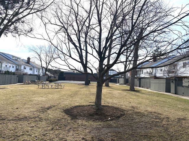 5702 S Park Avenue, Hinsdale, IL 60521