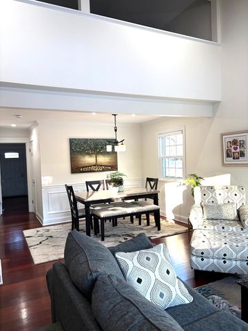 5702 S Park Avenue, Hinsdale, IL 60521