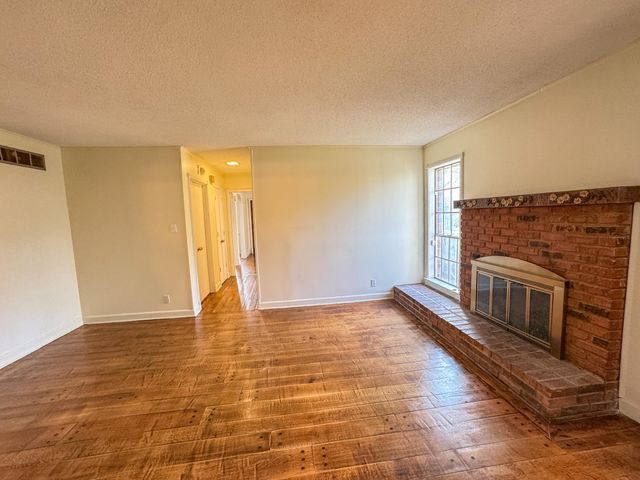 1345 HICKORY RIDGE CV, Memphis, TN 38116