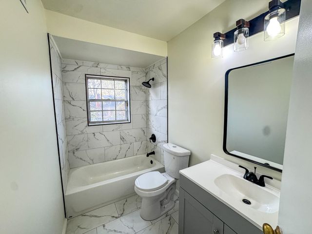 1345 HICKORY RIDGE CV, Memphis, TN 38116