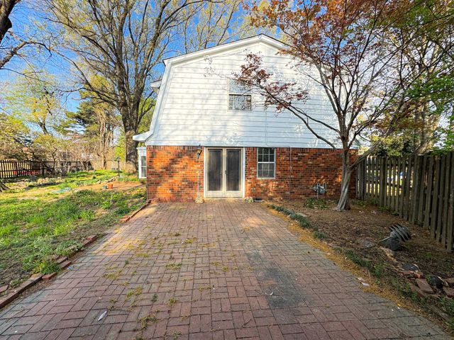 1345 HICKORY RIDGE CV, Memphis, TN 38116