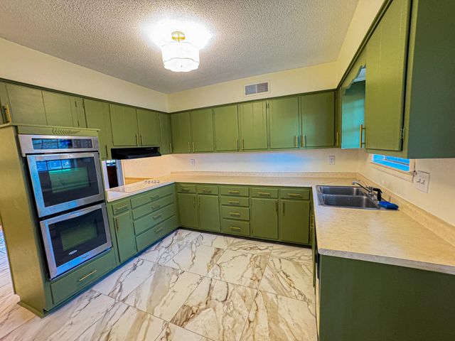 1345 HICKORY RIDGE CV, Memphis, TN 38116