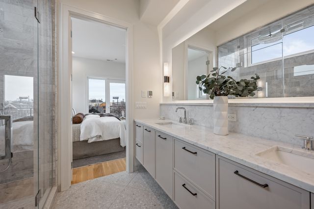 2129 N Damen Avenue 3S, Chicago, IL 60647