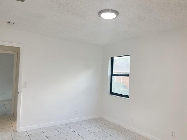 4104 NW 114th Avenue, Coral Springs, FL 33065