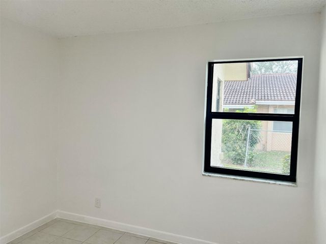 4104 NW 114th Avenue, Coral Springs, FL 33065