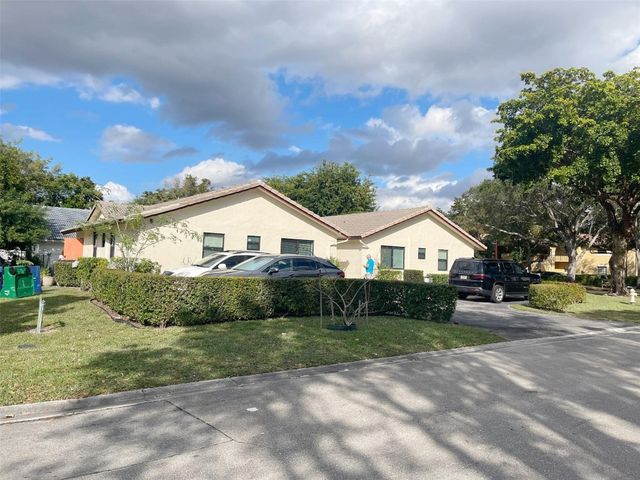 4104 NW 114th Avenue, Coral Springs, FL 33065