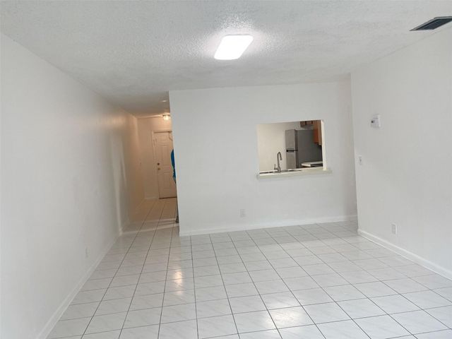 4104 NW 114th Avenue, Coral Springs, FL 33065