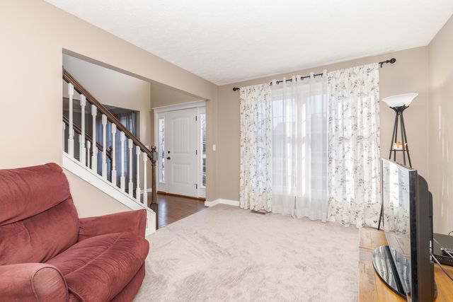 3304 Barrington Road, Bloomington, IL 61704