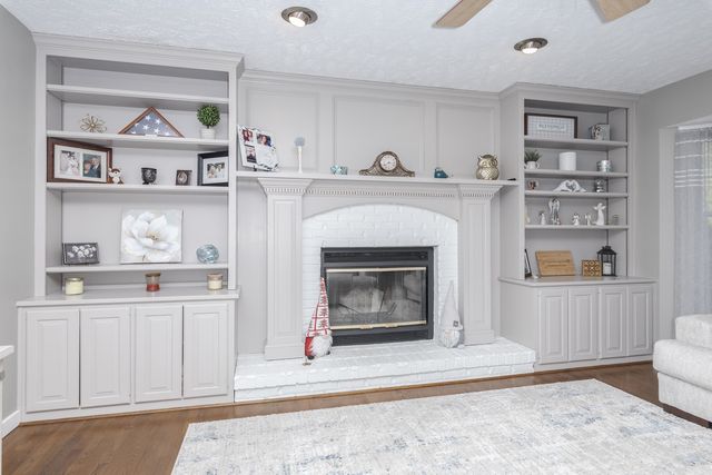 3304 Barrington Road, Bloomington, IL 61704