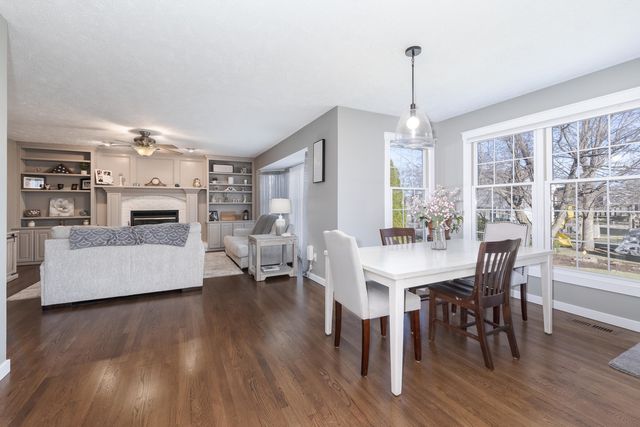 3304 Barrington Road, Bloomington, IL 61704