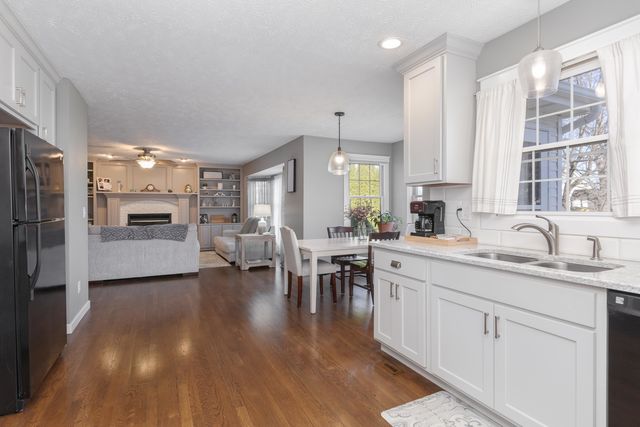 3304 Barrington Road, Bloomington, IL 61704