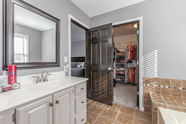 3304 Barrington Road, Bloomington, IL 61704