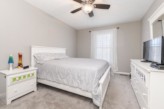 3304 Barrington Road, Bloomington, IL 61704