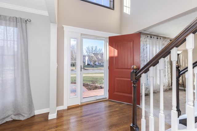 3304 Barrington Road, Bloomington, IL 61704