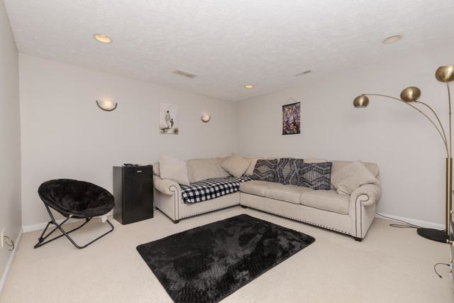 3304 Barrington Road, Bloomington, IL 61704