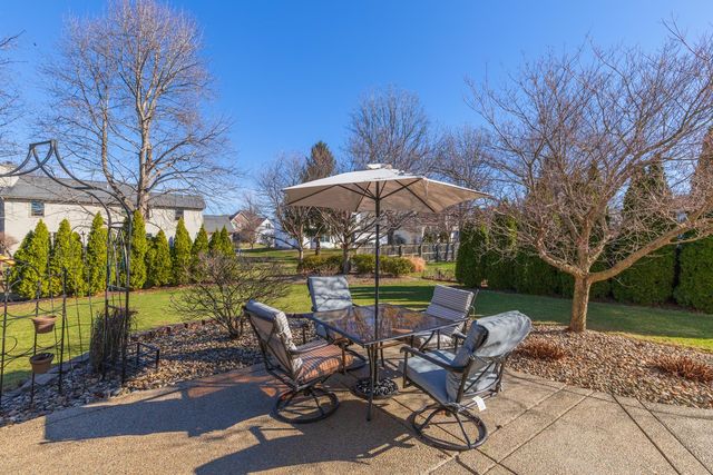 3304 Barrington Road, Bloomington, IL 61704