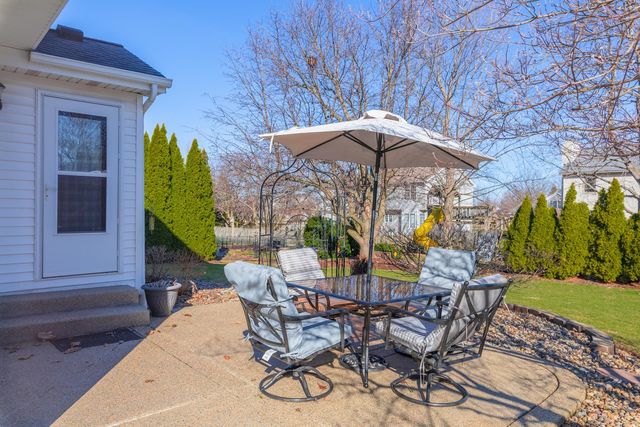 3304 Barrington Road, Bloomington, IL 61704