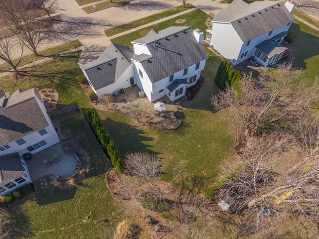 3304 Barrington Road, Bloomington, IL 61704