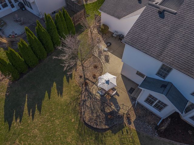 3304 Barrington Road, Bloomington, IL 61704