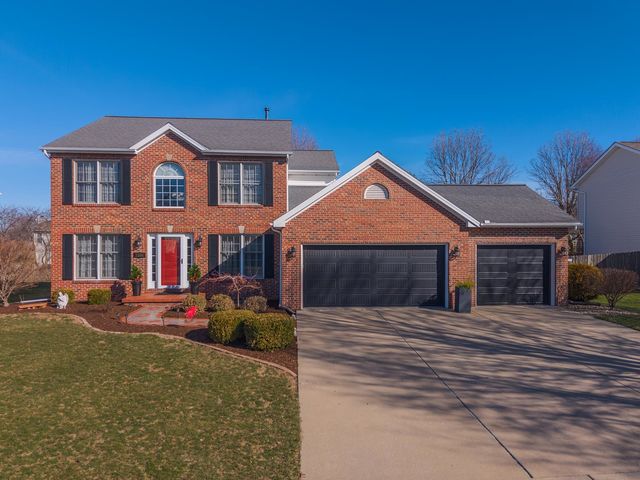 3304 Barrington Road, Bloomington, IL 61704