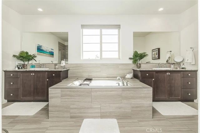 877 Treasure Hills, Madera, CA 93636