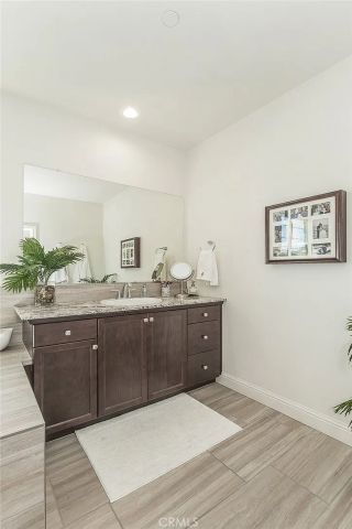 877 Treasure Hills, Madera, CA 93636