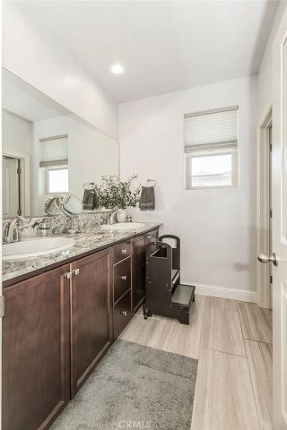 877 Treasure Hills, Madera, CA 93636