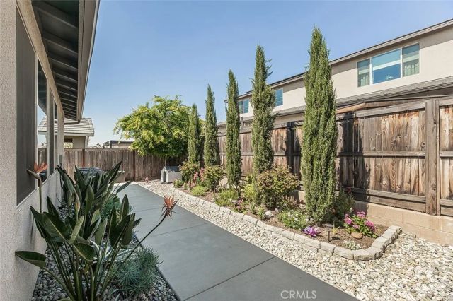 877 Treasure Hills, Madera, CA 93636