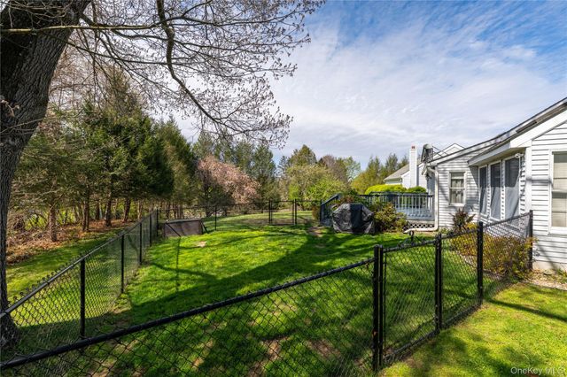 117 Shenandoah Road, Hopewell Junction, NY 12533