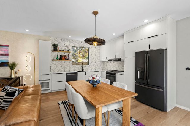 7525 Delafield LN B, Austin, TX 78752