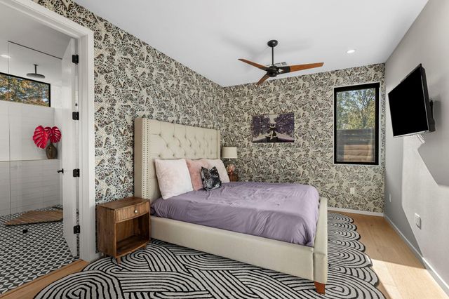 7525 Delafield LN B, Austin, TX 78752