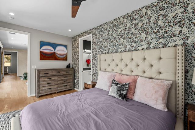 7525 Delafield LN B, Austin, TX 78752