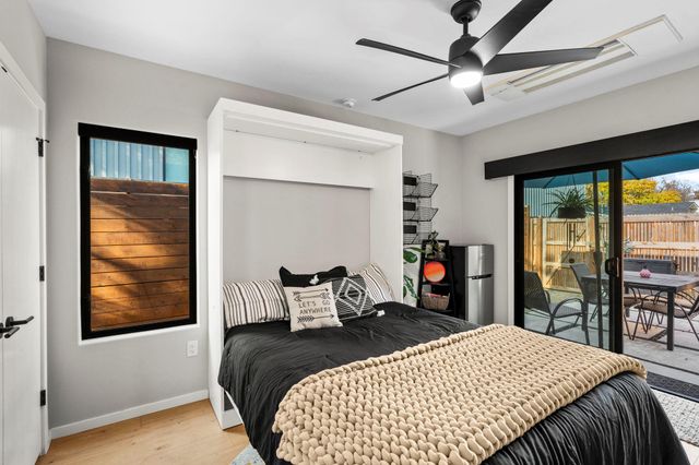 7525 Delafield LN B, Austin, TX 78752