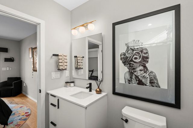 7525 Delafield LN B, Austin, TX 78752